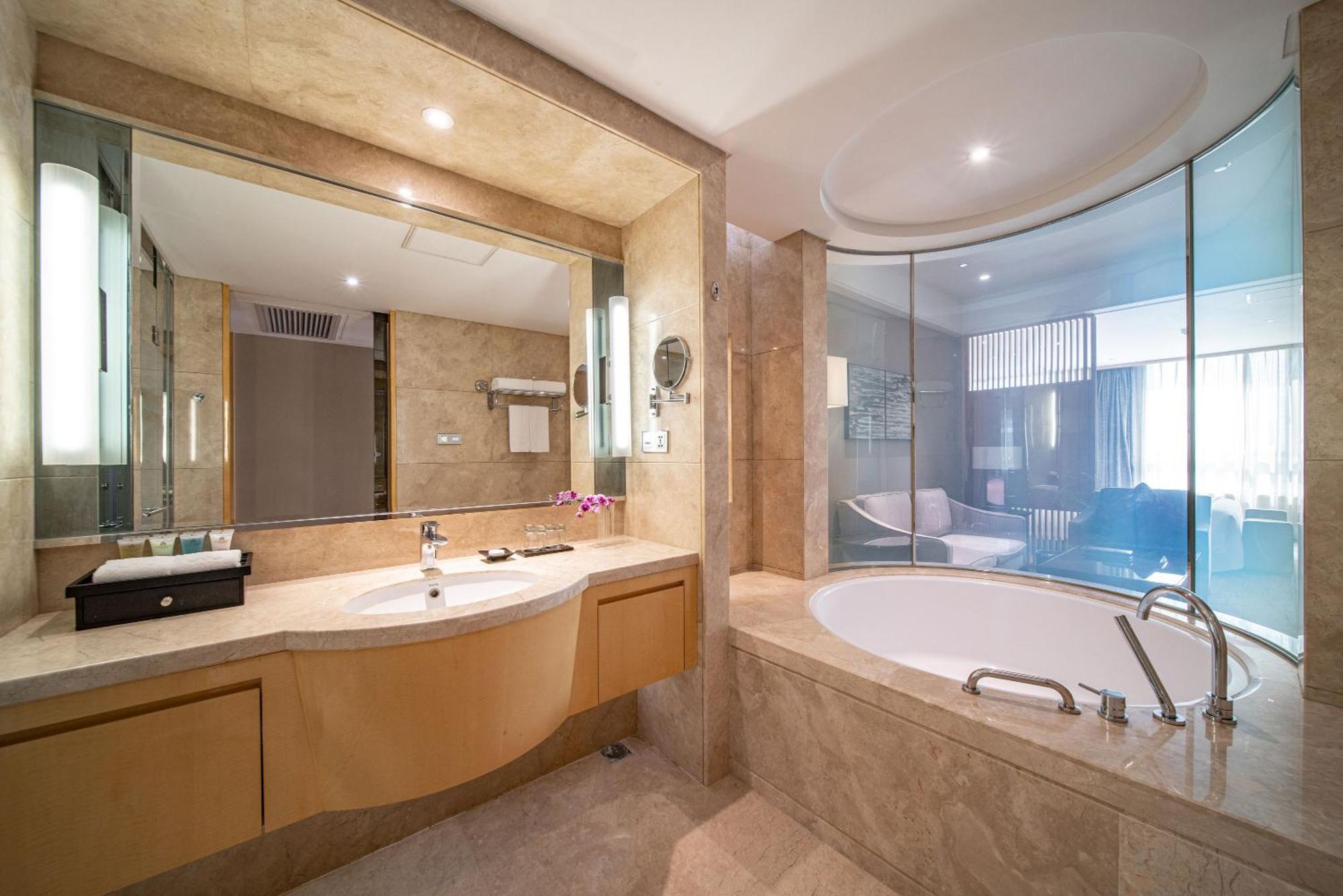 Hotel Nikko Guangzhou Bagian luar foto